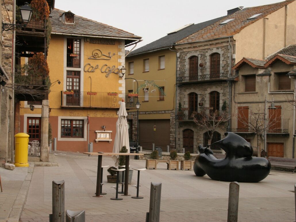 2007 Plaça Major Llivia~2