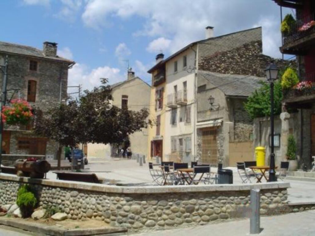 Plaça Major Llivia_3