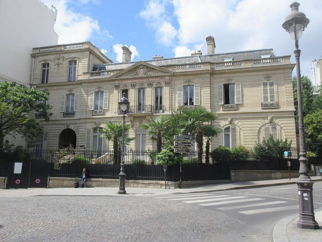 Hôtel Thiers place Saint Georges Paris