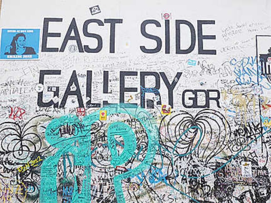 2009_Bar 25 berges de la Spree_East Side Gallery_Allemagne_berlin_14