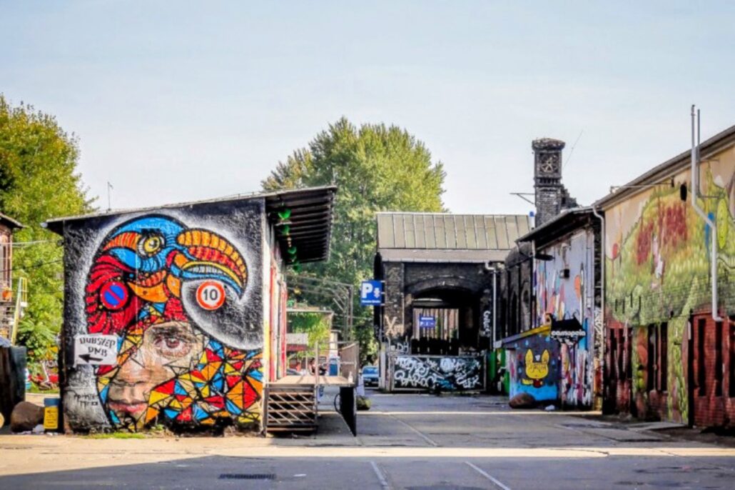 2009_Raw-Gelände_street-art_clubbing_cinéma_de_plein_air_Berlin_Allemagne_21