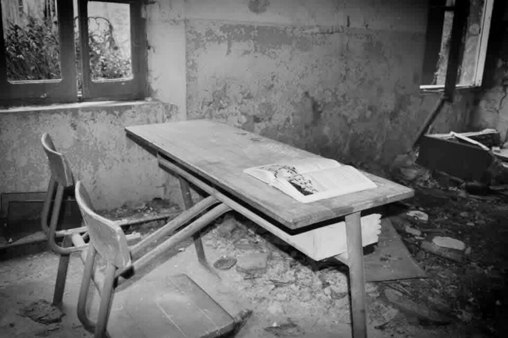 2015-06-20_Urbex–l-Abbaye-Collège-d-Ardouane._3