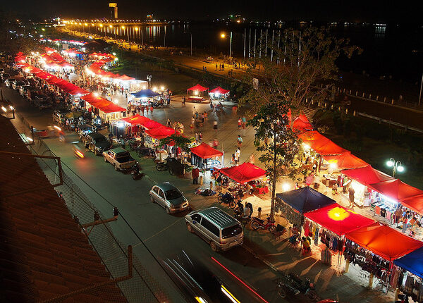 Le marché de nuit à Vientiane