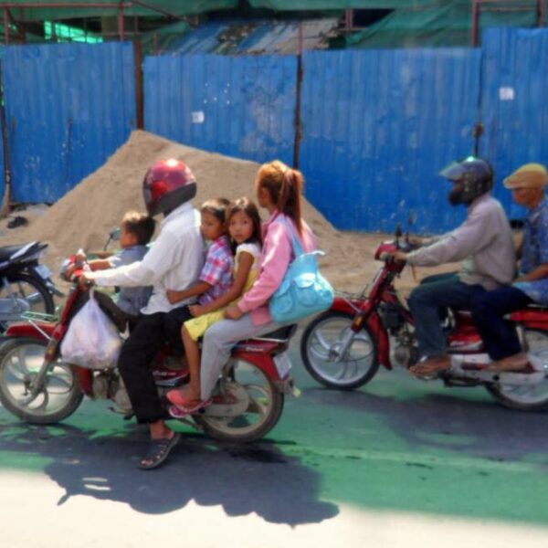 Au Cambodge le scooter c&rsquo;est primordial.