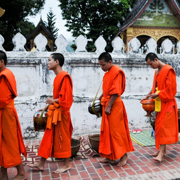 Le rituel du Tak Bat à Luang Prabang