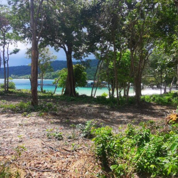 15) Koh Rong Samloem