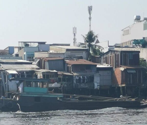 Pollution de la rivière Saigon