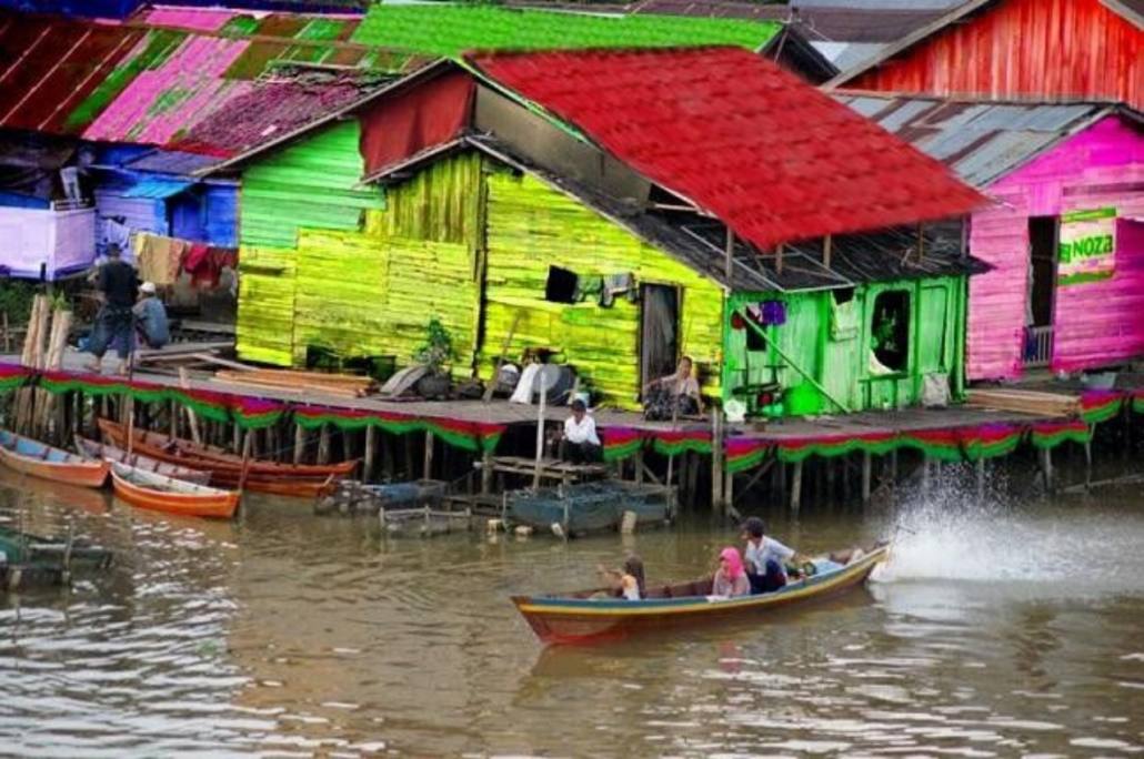 9 villes en Indonésie ont également le village de l'arc-en-ciel, vous savez!