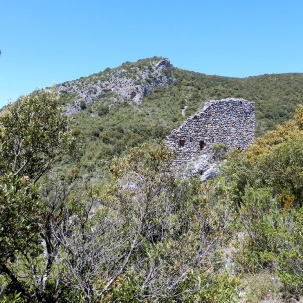 Le village ruiné de Roquevert