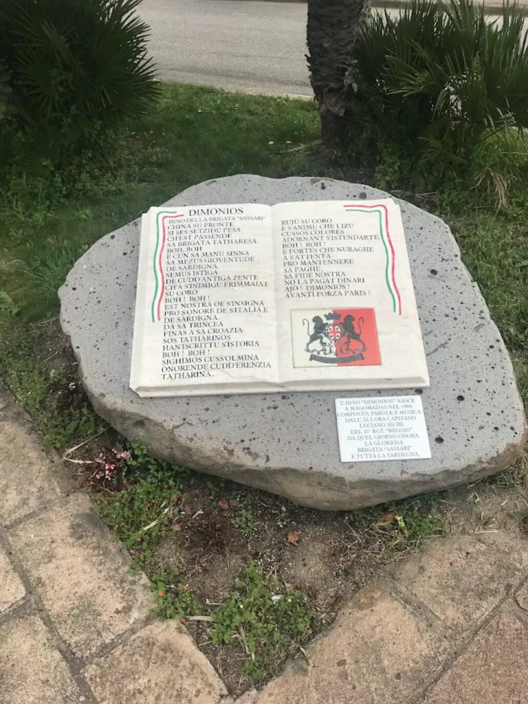 IMG_2019-10-19_murales_Magomadas_Sardaigne_2