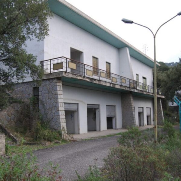 Les villages Enel en Sardaigne