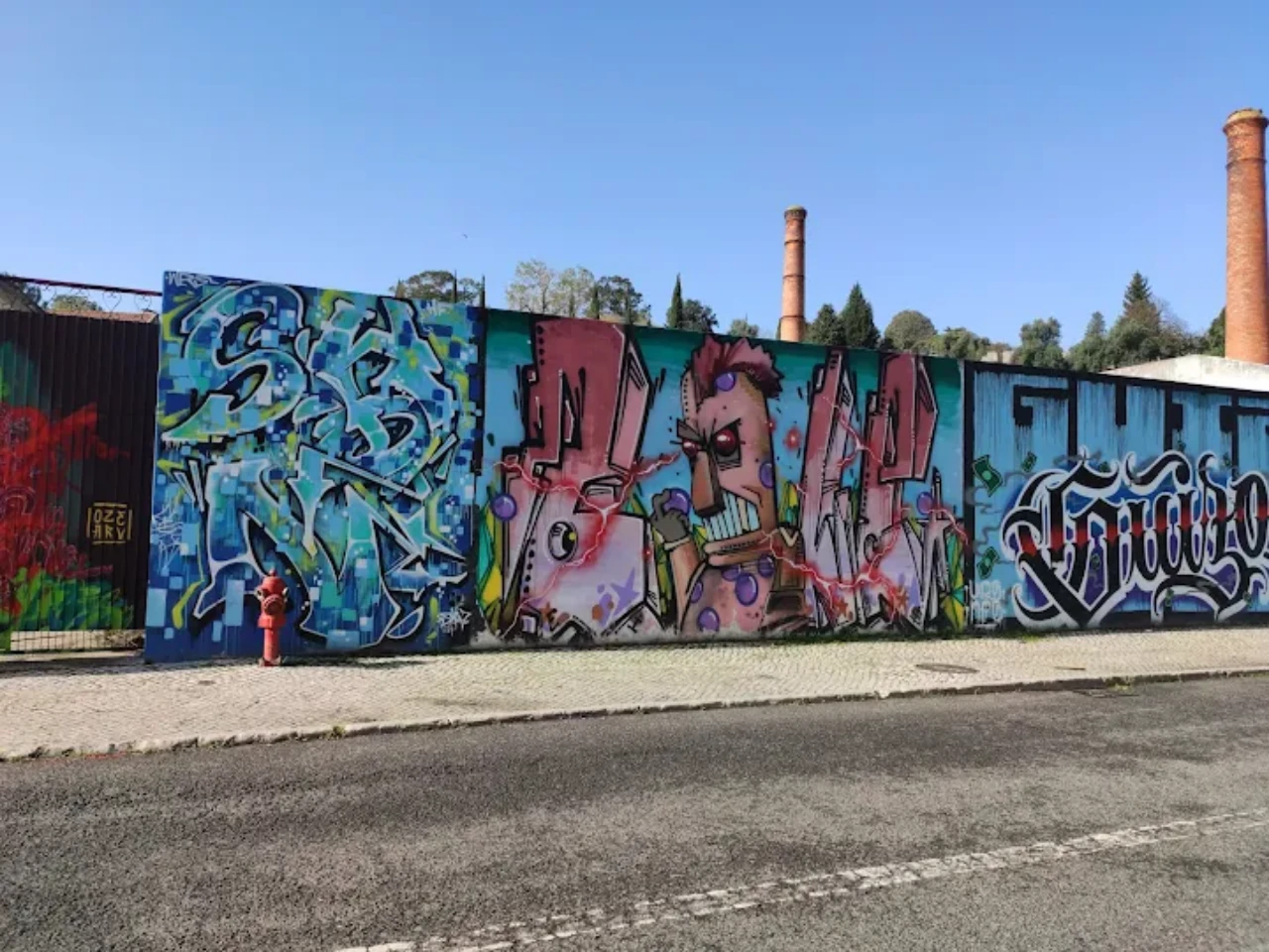 IMG_2022-11-26_Fresques_Rua-Gualdim-Pais—Lisbonne_3