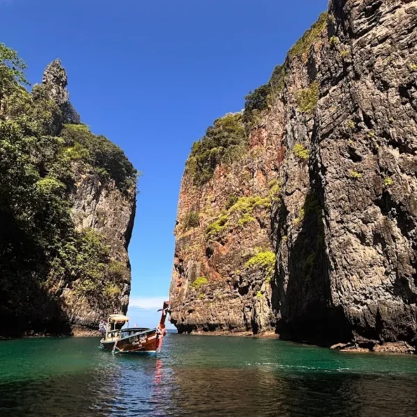 Les 5 plages secrètes de Koh Phi Phi
