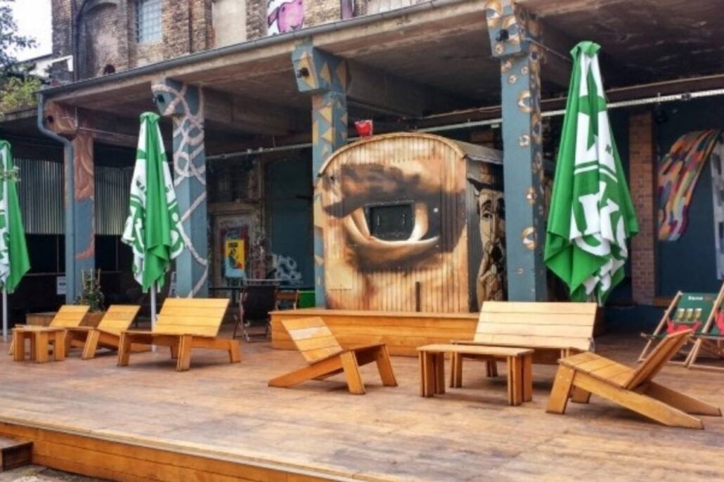 2009_Raw-Gelände_street-art_clubbing_cinéma_de_plein_air_Berlin_Allemagne_13