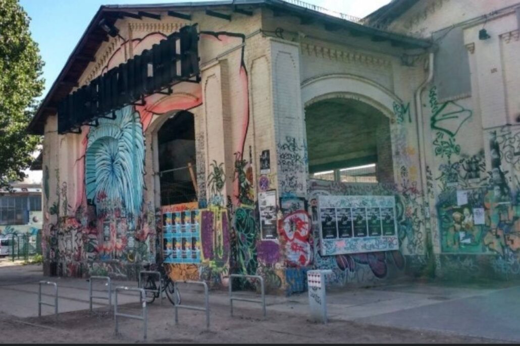 2009_Raw-Gelände_street-art_clubbing_cinéma_de_plein_air_Berlin_Allemagne_7