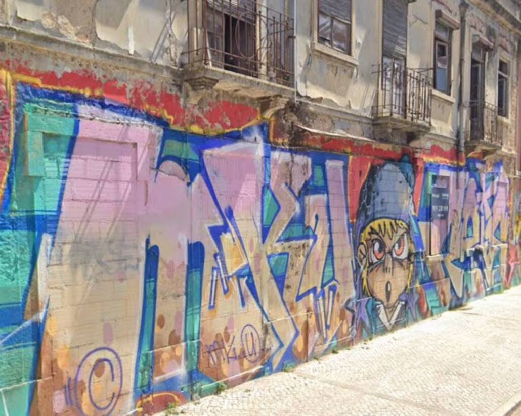 street_art_Estrada_de_Chelas—Lisbonne_2