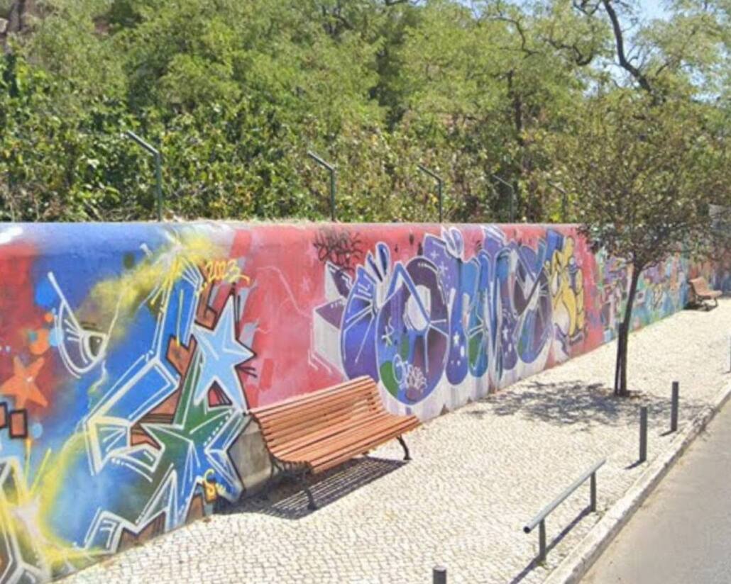 street_art_Estrada_de_Chelas—Lisbonne_5